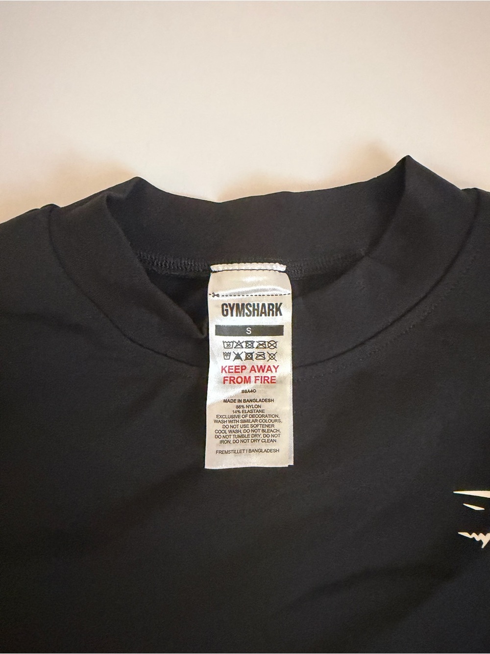 Gymshark Black Mock Neck Seamless Crop Tee T-Shirt - Picture 4 of 4